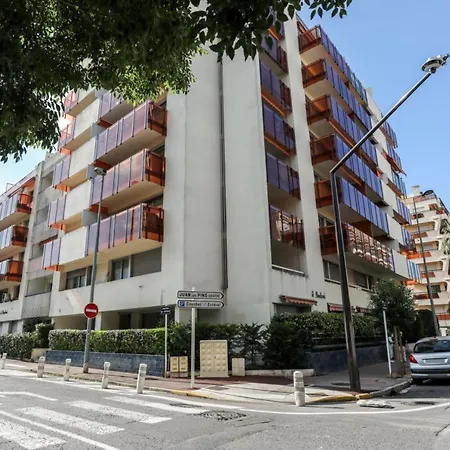 Charming 1br With Ac And Terrace Near Juan Les Pins Train Station - Welkeys Антиб