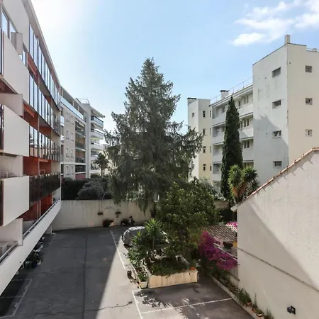Апартаменты Charming 1br With Ac And Terrace Near Juan Les Pins Train Station - Welkeys