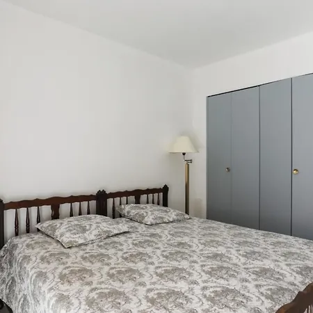 Charming 1br With Ac And Terrace Near Juan Les Pins Train Station - Welkeys Апартаменты Антиб