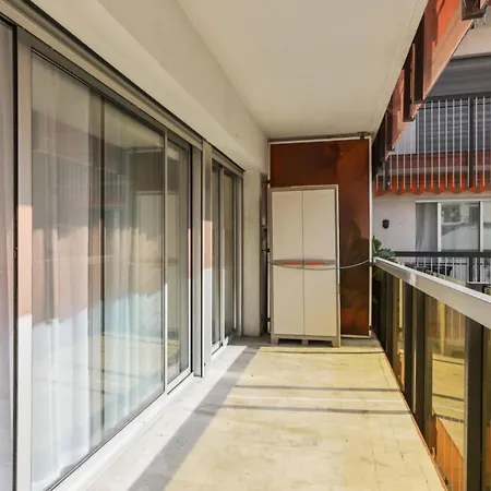 Апартаменты Charming 1br With Ac And Terrace Near Juan Les Pins Train Station - Welkeys